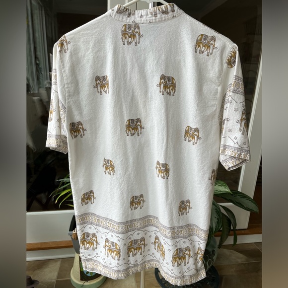 Men’s Elephant shirt size Medium - Picture 2 of 4